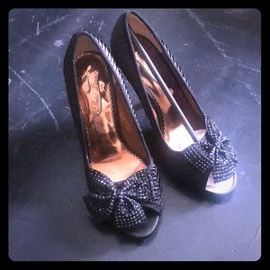 Black, formal Poetic License heels